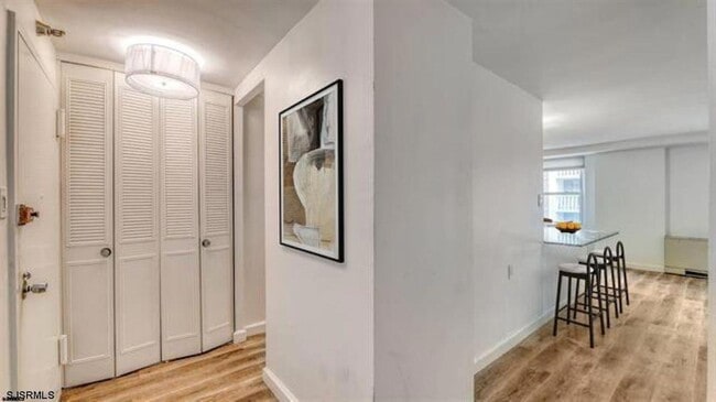 Photo - 101 S Plaza Pl