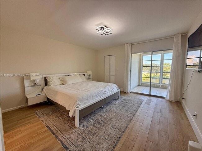 Photo - 4301 Martinique Cir Unit E4