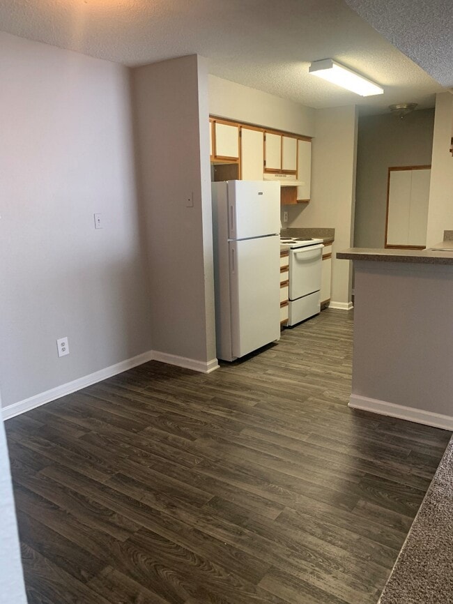 Photo - Sterling Creek Apartments