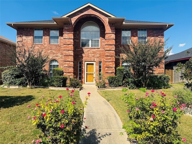 Building Photo - 2305 Buckeye Dr