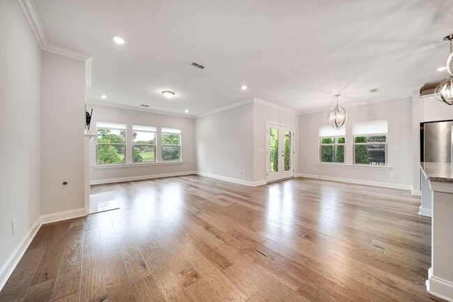 Photo - 1681 Boardwalk Pl