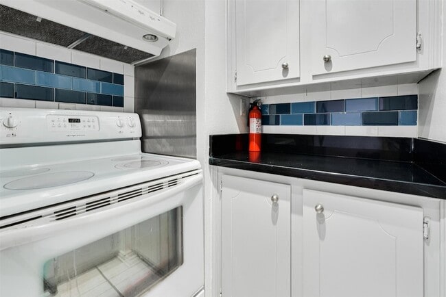 Photo - 2229 Mimosa Dr Unit 9