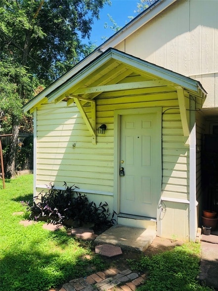 Photo - 518 W Sycamore St