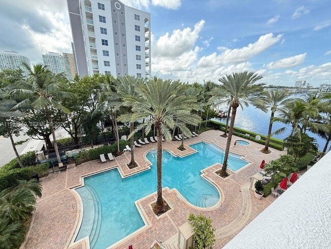 Building Photo - 17100 N Bay Rd Unit 1502