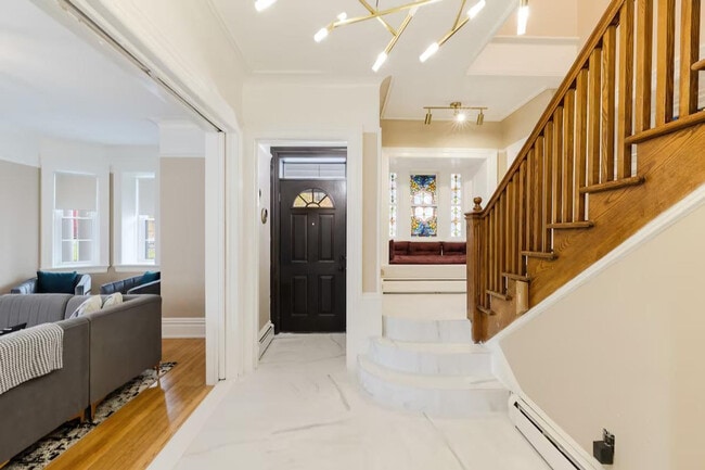 Photo - 58 Montebello Rd Unit ID1056728P