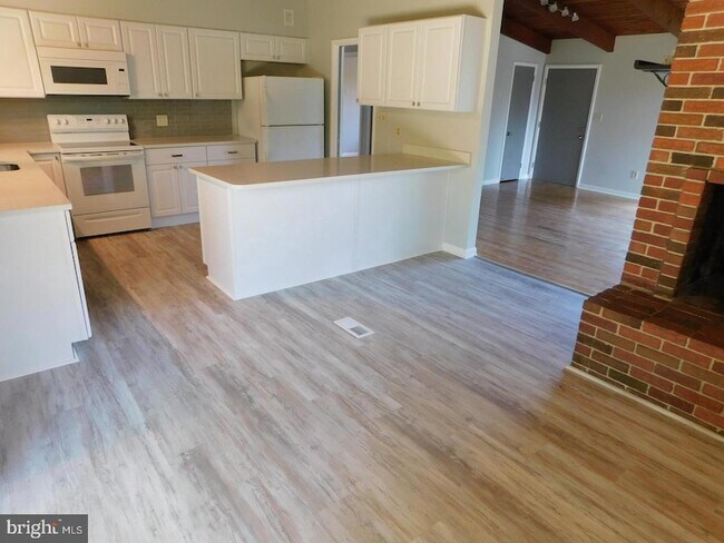 Photo - 1242 S Governors Ave