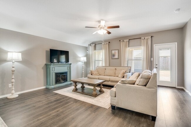 Photo - 158 Coyote Trl