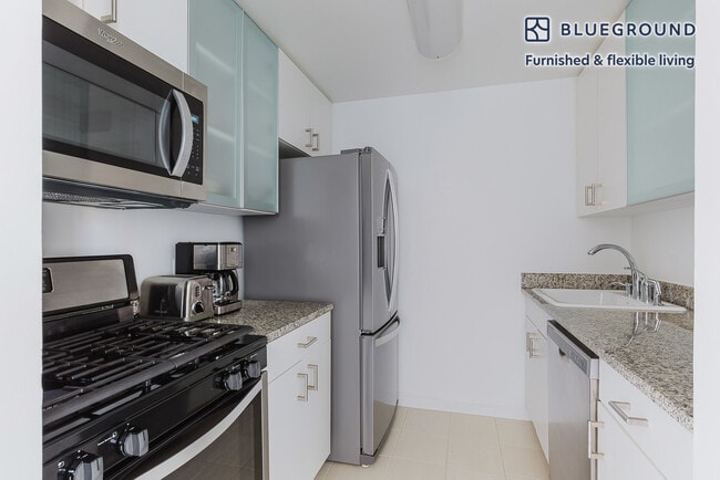 Photo - 500 W 56th St Unit FL20-ID1597