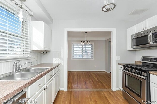 Photo - 1197 Catalpa Dr