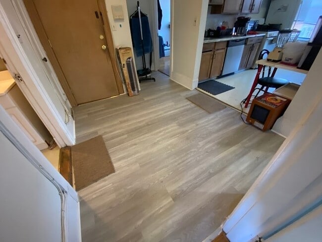 Photo - 18 Glenville Ave Unit 3