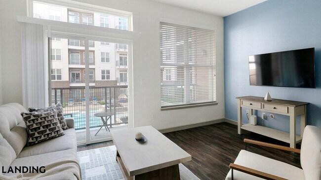 Photo - 1711 Caroline St Unit 318