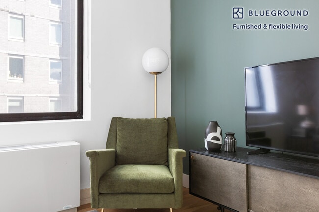 Photo - 101 E 10th St Unit FL7-ID326