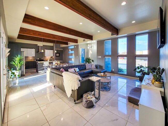 Photo - 2375 Oak Breeze Cir