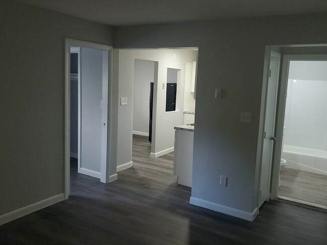 Photo - 760 Cummins Hwy Unit 4