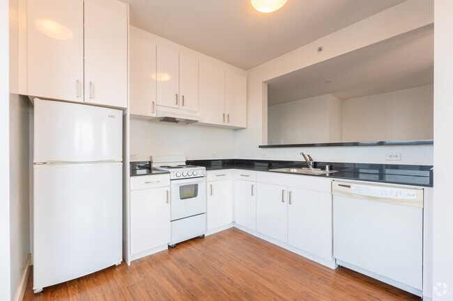 1 BR - 668 SF - 1188 Mission at Trinity Place