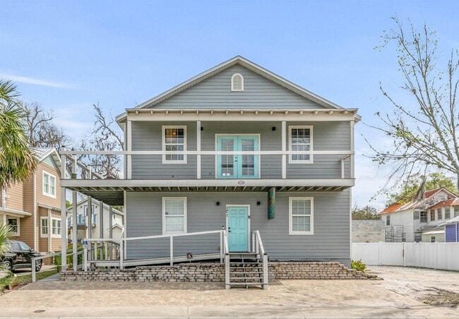 Photo - 171 Riberia St