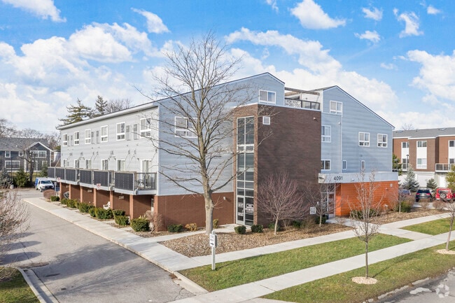 Primary Photo - Amber Landing Townhouses and Lofts