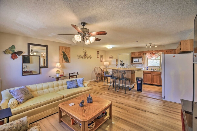 Building Photo - 28238 Hillman Hwy Unit SI FL1-ID1628904P