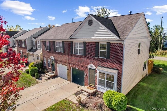 Building Photo - 227 Tucker St