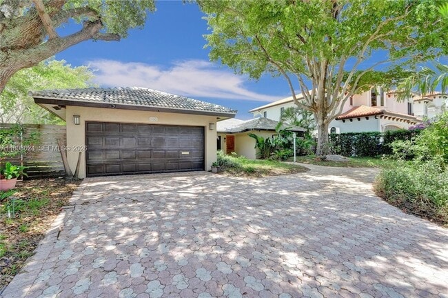 Photo - 3100 NE 56th Ct