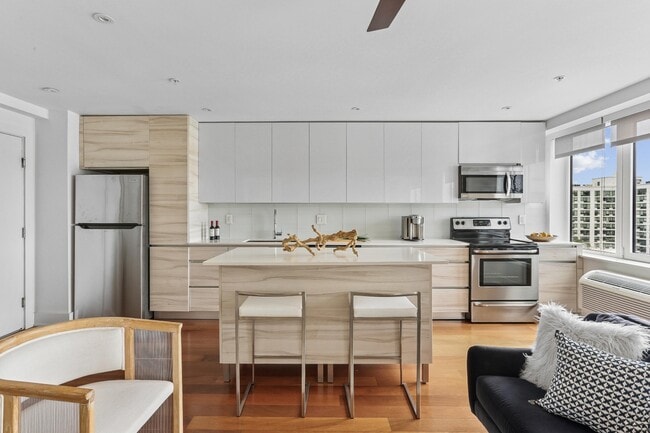 Building Photo - Presidential City