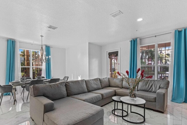 Building Photo - 4840 Cayview Ave Unit ID1072201P