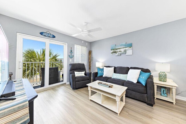 Building Photo - 405 Plantation Rd Unit ID1267985P