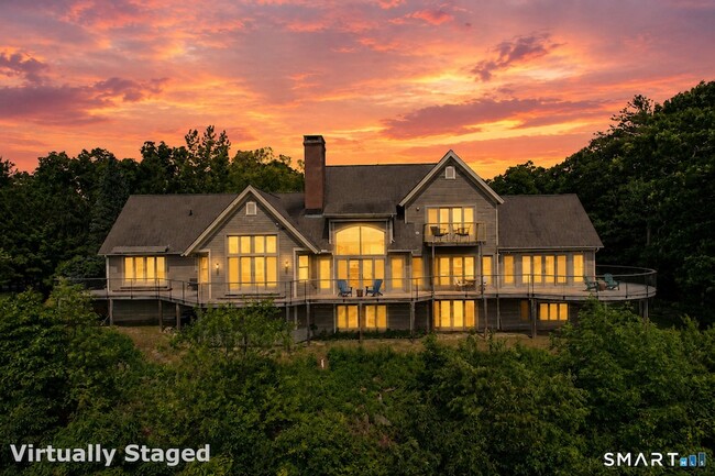 Building Photo - 12 Fox Run