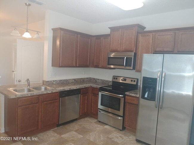 Photo - 340 Servia Dr