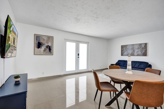 Photo - 905 N Federal Hwy Unit SI ID1504074P