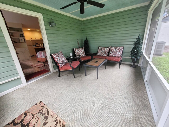 Photo - 205 SE 7th St Unit SI ID1359136P