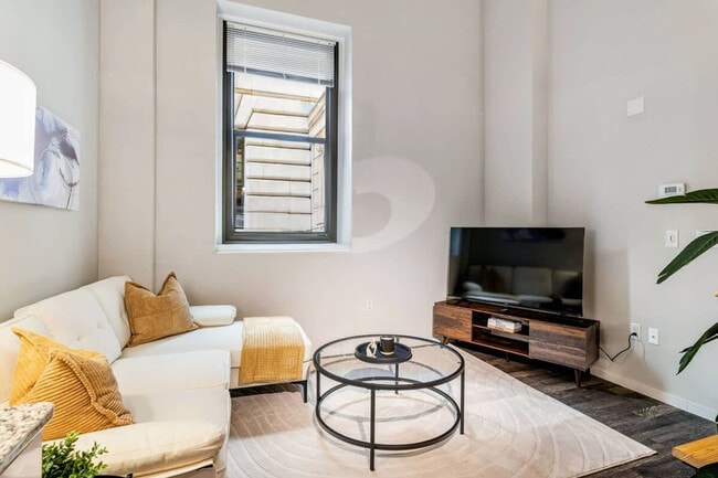 Building Photo - 309 Vine St Unit ID1292413P