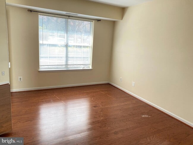 Photo - 5800 Cove Landing Rd Unit 201
