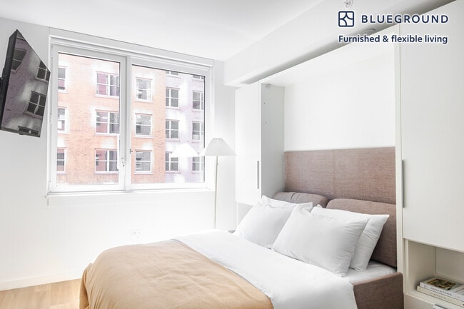 Building Photo - 266 W 96th St Unit FL5-ID2029