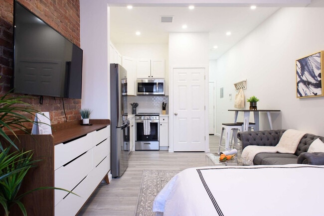 Building Photo - 240e E 75th St Unit SI FL4-ID1021873P