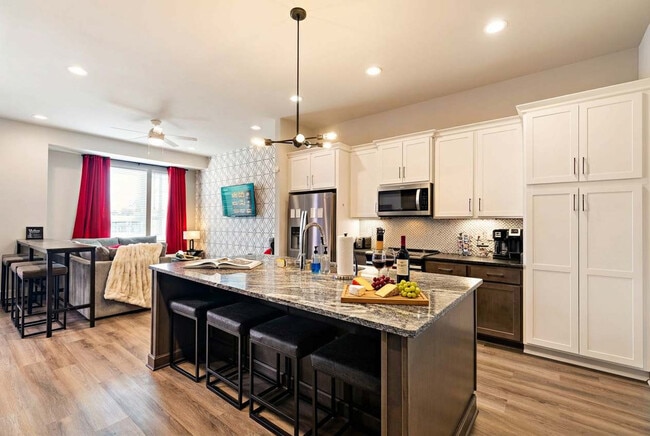 Photo - 2135 24th Ave N Unit SI ID1387453P