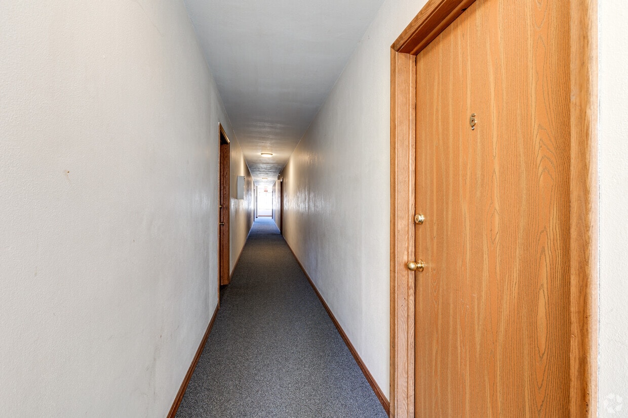 Floor Plan - 1BR/1.0BA