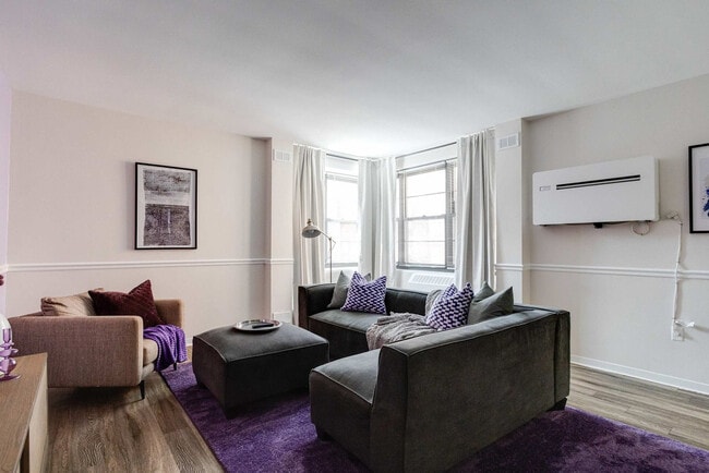 Photo - 112 W University Pkwy Unit FL12-ID1335981P