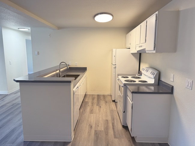 Photo - Wellington Place Apartments