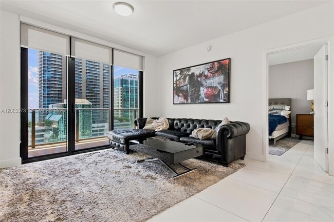 Photo - 1010 Brickell Ave Unit 2403