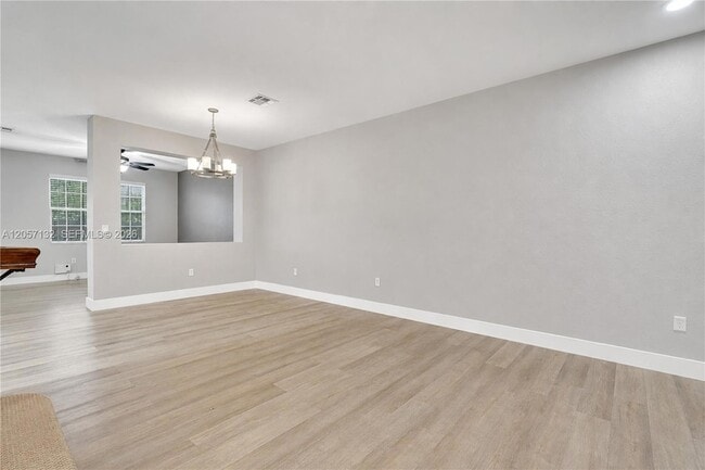 Photo - 13005 Riverwalk Cir N