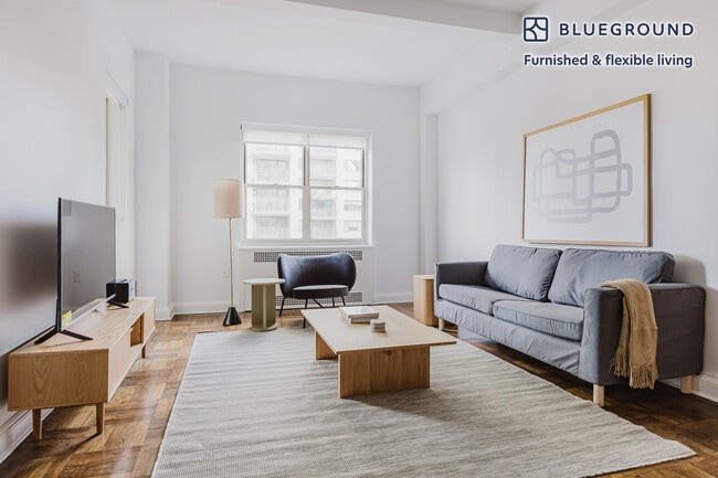 Building Photo - 300 E 57th St Unit FL15-ID1714