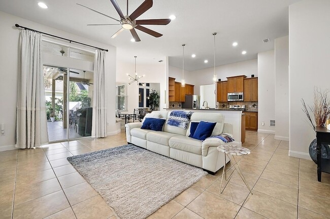 Photo - 2847 Majestic Isle Dr