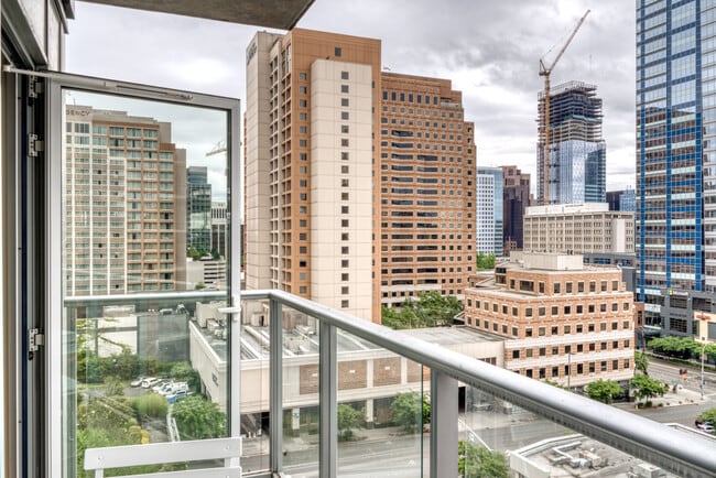 Photo - 10349 NE 10th St Unit FL17-ID3817A