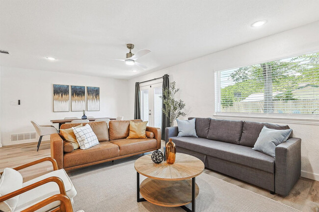 Photo - 2003 N O'Connor Rd Unit ID1343744P