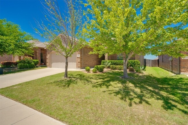 Photo - 1437 Castlegar Ln