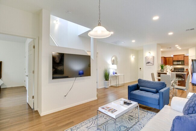 Photo - 243 San Clemente Ave NW Unit SI ID1604736P