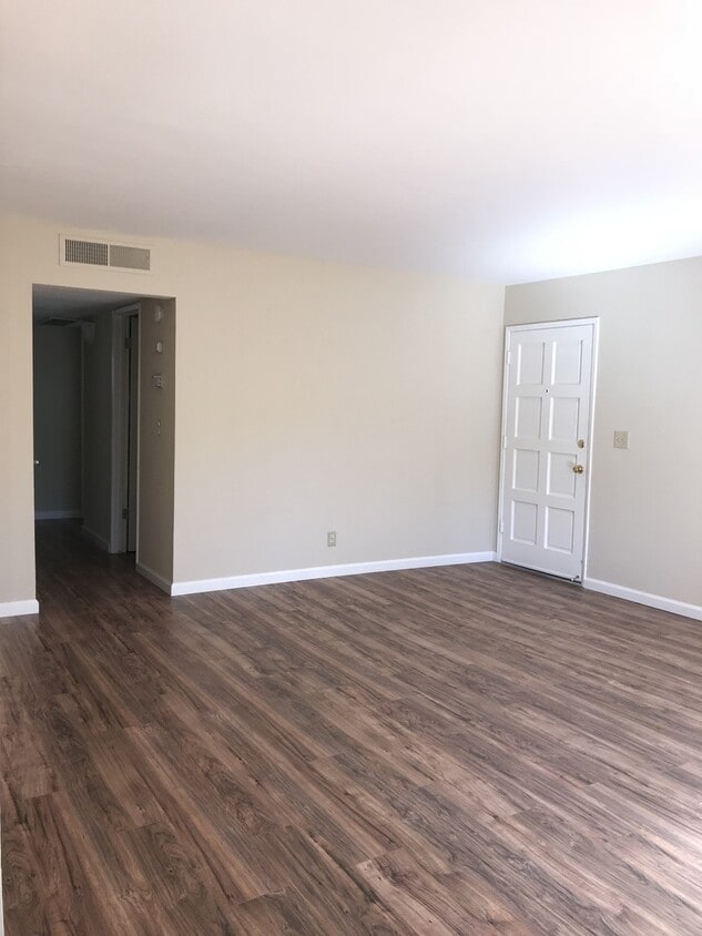 Floor Plan - 3 bedroom/2 bathroom Deluxe Unit **LIMITED TIME...