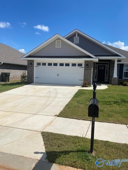 Photo - 121 Sorrelweed Dr