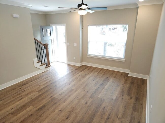 Photo - 719 Crestland Ave Unit B1